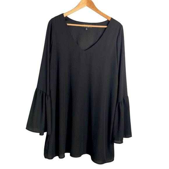 Lulus Dresses & Skirts - Lulu's XL Bell Sleeve Dress Solid Black V-Neck